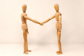 Handschlag Schiedsperson