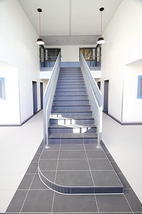 Treppenaufgang Mehrzweckhalle Lichtenau