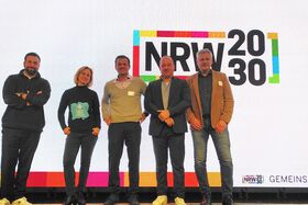 David Oudsandji (Geschäftsführer Voltfang GmbH), Dr. Anja Latrouite (Vorstand SonneWindWende Bürger-Energie-Genossenschaft Kaarst-Korschenbroich e.G.), Moderator: Dr. Arnt Baer (Abteilungsleiter Politik und Verbände GELSENWASSER AG), Sebastian Limburg (Bereichsleiter Energiewirtschaft NRW.Energy4Climate) und Günter Voß (Klimaschutzmanager Energiestadt Lichtenau)