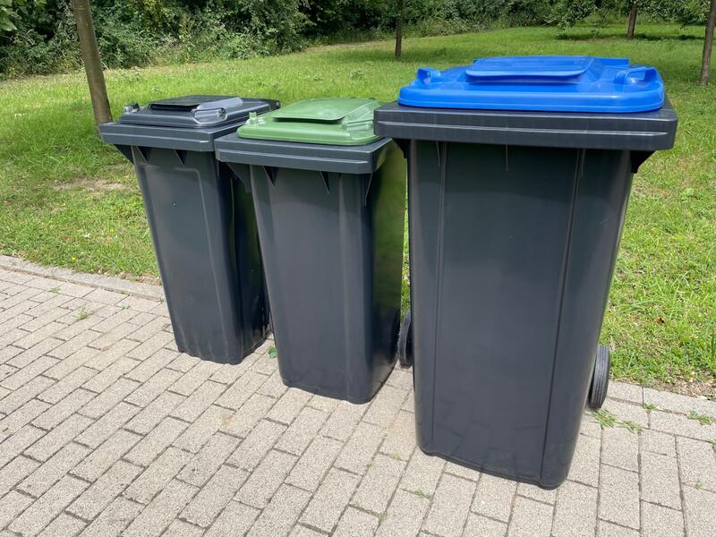 Abfallbehälter / Mülltonnen AVE