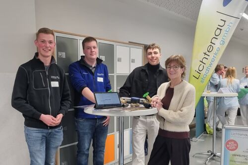 Mit dabei bei "Schüler meets Azubi" waren auch die Auszubildenden der Stadtwerke Lichtenau und Energiestadt Lichtenau, hier mit Bürgermeisterin Ute Dülfer.