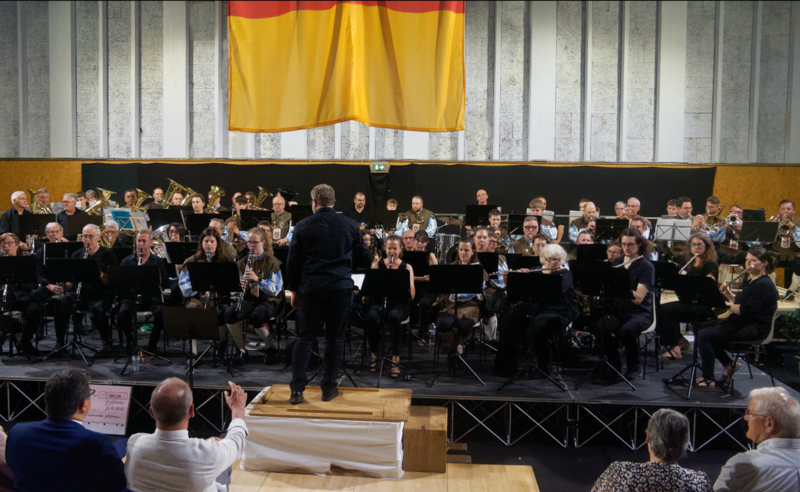 Das Blasorchester Lichtenau und die Musique Municipale Mayet beim gemeinsamen Konzert anlässlich der Jubiläumsfeier der Städtepartnerschaft in Mayet im vergangenen Jahr.
