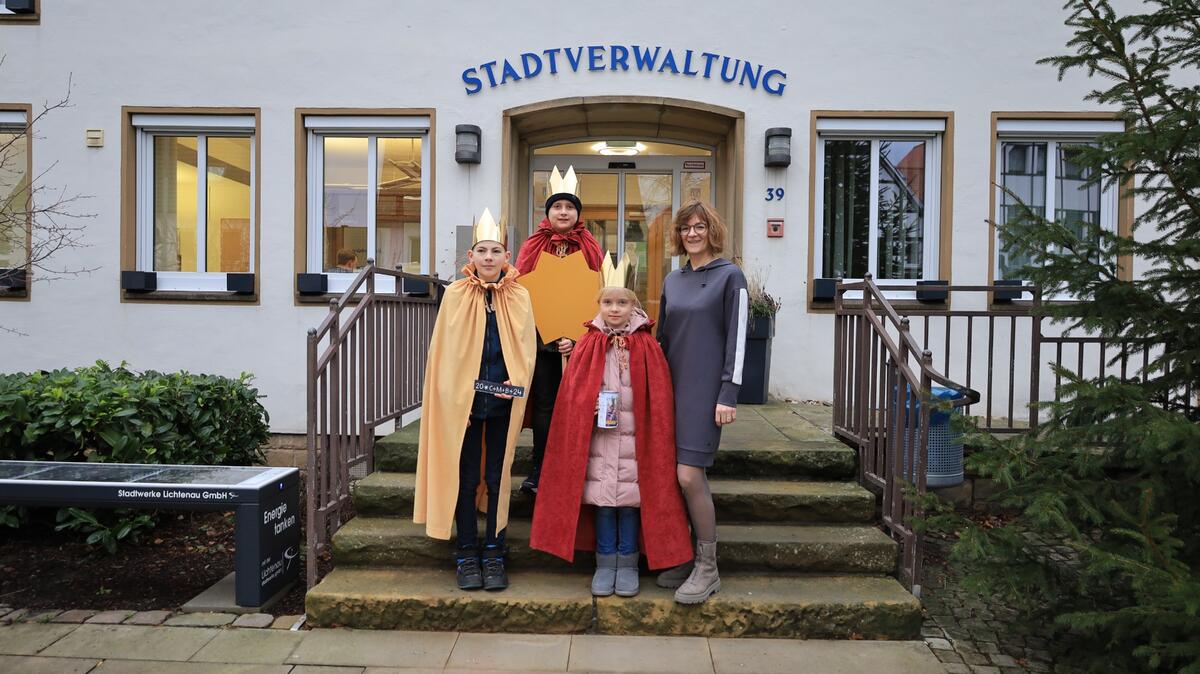 Die Sternsinger besuchen die Stadtverwaltung (2024)