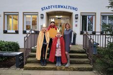 Die Sternsinger besuchen die Stadtverwaltung (2024)